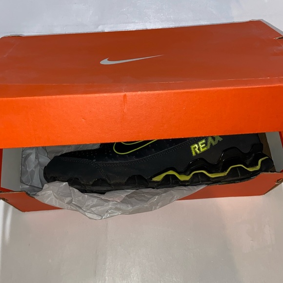 MENS NIKE REAX TR SHOES WITH ORIGINAL BOX SIZE 8 GOOD USED CONDITION - Picture 15 of 15